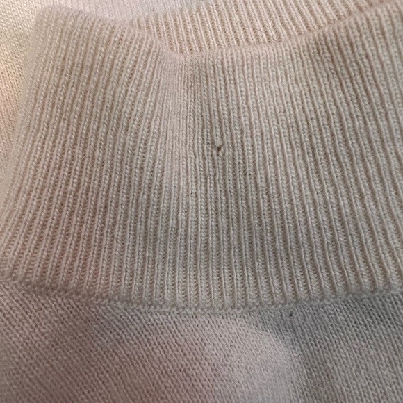 Chanel vintage 100% cashmere sweater size small - Picture 14 of 15